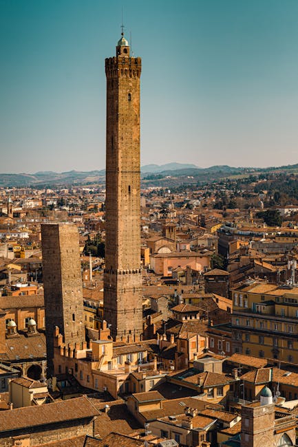 Asinelli Tower sunset view