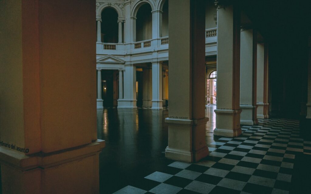 Earthen hall Palazzo Poggi interior